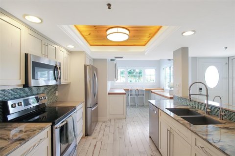 Copropriété à louer à Sarasota, Floride: 2 chambres, 152.82 m2 № 2298872 - photo 13