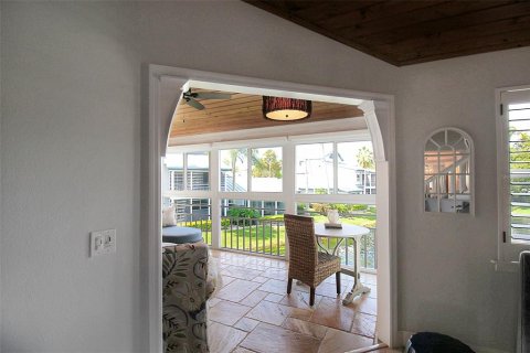 Copropriété à louer à Sarasota, Floride: 2 chambres, 152.82 m2 № 2298872 - photo 22