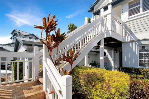 Copropriété à louer à Sarasota, Floride: 2 chambres, 152.82 m2 № 2298872 - photo 3
