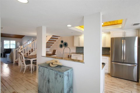 Copropriété à louer à Sarasota, Floride: 2 chambres, 152.82 m2 № 2298872 - photo 6