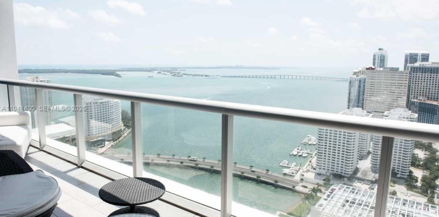 Condominio en Miami, Florida, 2 dormitorios  № 2154814