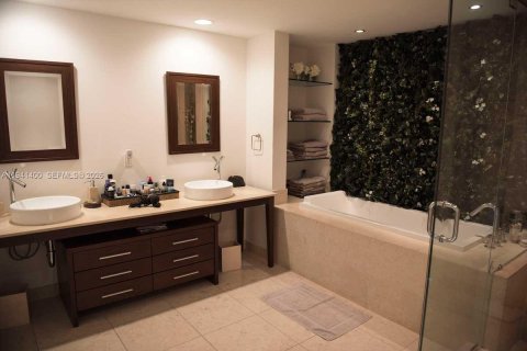 Condominio en venta en Miami, Florida, 2 dormitorios, 134.71 m2 № 2154814 - foto 7