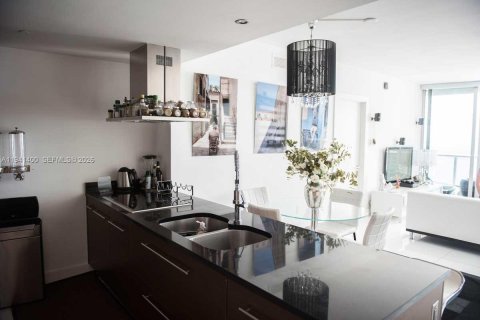 Condominio en venta en Miami, Florida, 2 dormitorios, 134.71 m2 № 2154814 - foto 4