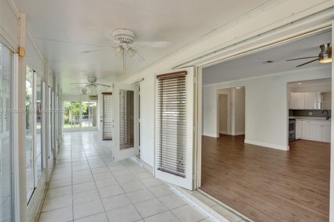 Купить виллу или дом в Форт-Лодердейл, Флорида 3 спальни, 166.48м2, № 1990673 - фото 27