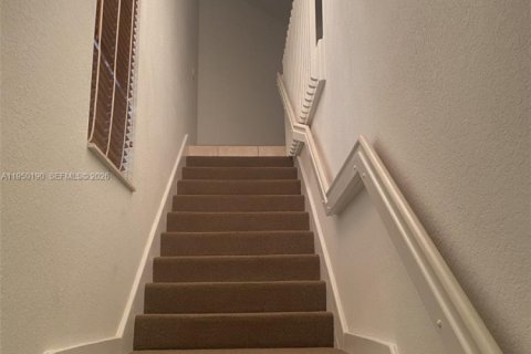 Adosado en venta en Weston, Florida, 4 dormitorios, 217.39 m2 № 2006841 - foto 8