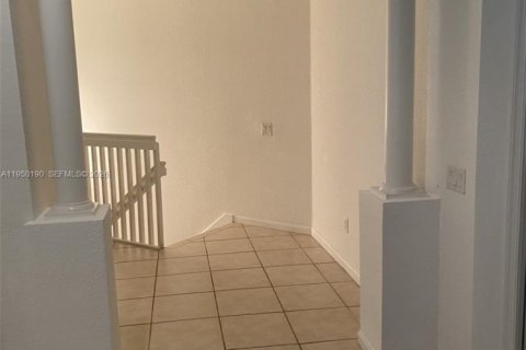 Adosado en venta en Weston, Florida, 4 dormitorios, 217.39 m2 № 2006841 - foto 9