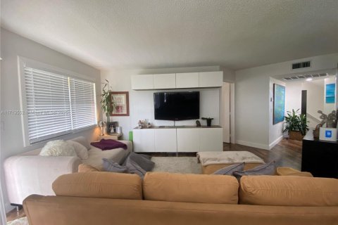 Condominio en venta en Homestead, Florida, 2 dormitorios, 96.62 m2 № 1868587 - foto 10