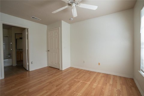 Condominio en venta en Orlando, Florida, 2 dormitorios, 116.59 m2 № 1798375 - foto 4