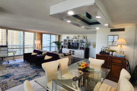 Copropriété à vendre à Hollywood, Floride: 2 chambres, 164.25 m2 № 1945134 - photo 3