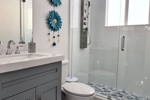 Снять в аренду виллу или дом в Хомстед, Флорида 5 спален, 265.98м2, № 1974167 - фото 21