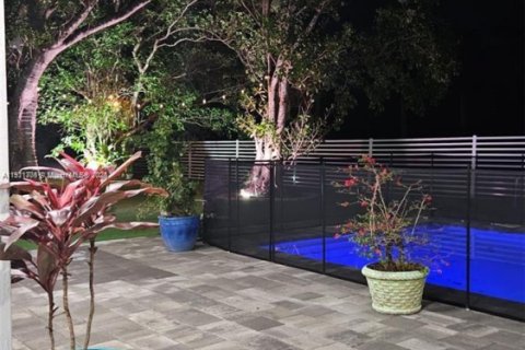 Снять в аренду виллу или дом в Хомстед, Флорида 5 спален, 265.98м2, № 1974167 - фото 27