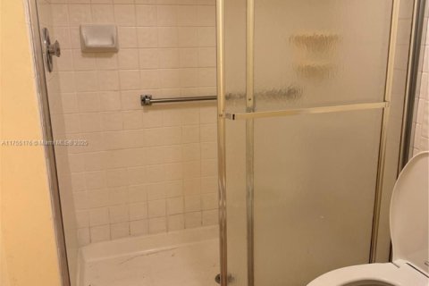 Copropriété à vendre à Tamarac, Floride: 2 chambres, 123.1 m2 № 1985291 - photo 30