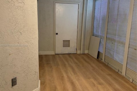 Copropriété à vendre à Tamarac, Floride: 2 chambres, 123.1 m2 № 1985291 - photo 28