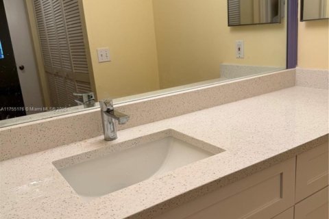 Copropriété à vendre à Tamarac, Floride: 2 chambres, 123.1 m2 № 1985291 - photo 29
