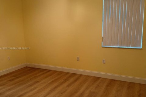 Copropriété à vendre à Tamarac, Floride: 2 chambres, 123.1 m2 № 1985291 - photo 9