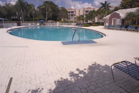 Copropriété à vendre à Tamarac, Floride: 2 chambres, 123.1 m2 № 1985291 - photo 5