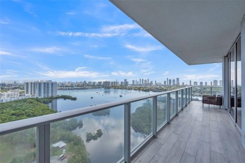 Copropriété à vendre à North Miami Beach, Floride: 3 chambres, 144.65 m2 № 2057314 - photo 2