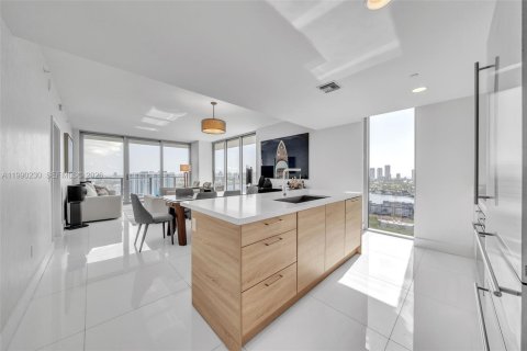 Copropriété à vendre à North Miami Beach, Floride: 3 chambres, 144.65 m2 № 2057314 - photo 20