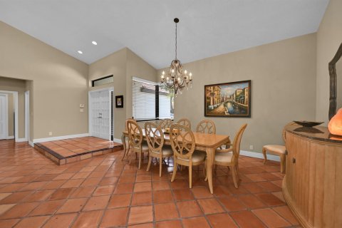 House in Coral Springs, Florida 4 bedrooms, 268.12 sq.m. № 2189552 - photo 14