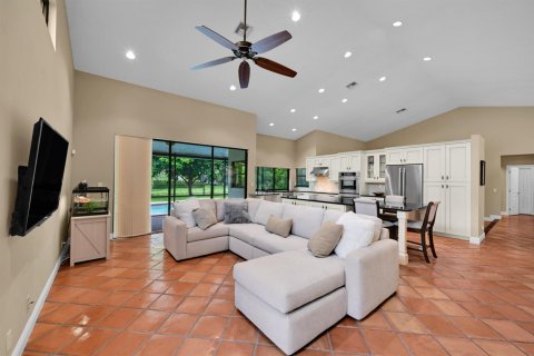 House in Coral Springs, Florida 4 bedrooms, 268.12 sq.m. № 2189552 - photo 23