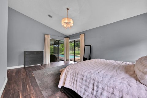 House in Coral Springs, Florida 4 bedrooms, 268.12 sq.m. № 2189552 - photo 27
