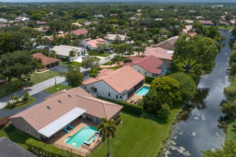 House in Coral Springs, Florida 4 bedrooms, 268.12 sq.m. № 2189552 - photo 6