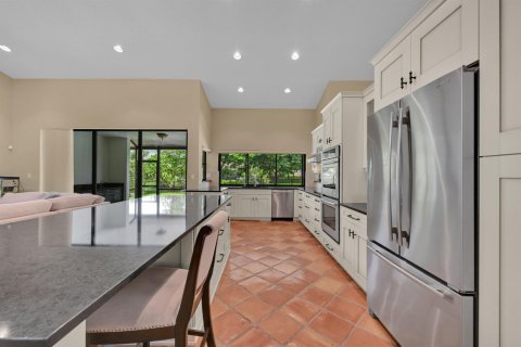 House in Coral Springs, Florida 4 bedrooms, 268.12 sq.m. № 2189552 - photo 18