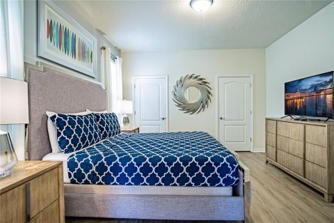 Casa en venta en Kissimmee, Florida, 8 dormitorios, 375.42 m2 № 2118461 - foto 12