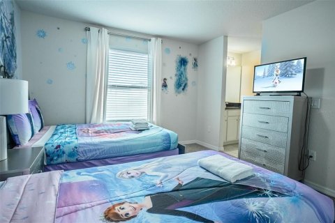 Casa en venta en Kissimmee, Florida, 8 dormitorios, 375.42 m2 № 2118461 - foto 30