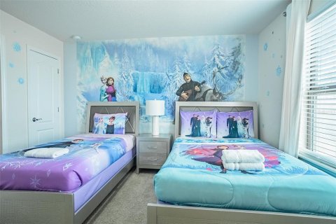 Casa en venta en Kissimmee, Florida, 8 dormitorios, 375.42 m2 № 2118461 - foto 28