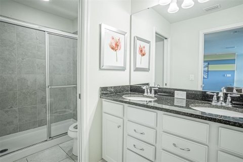 Casa en venta en Kissimmee, Florida, 8 dormitorios, 375.42 m2 № 2118461 - foto 27