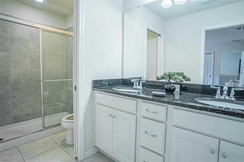 Casa en venta en Kissimmee, Florida, 8 dormitorios, 375.42 m2 № 2118461 - foto 24