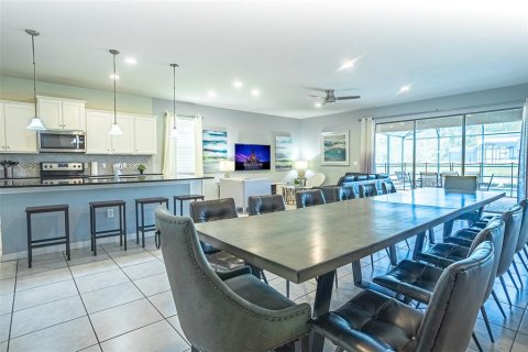 Casa en venta en Kissimmee, Florida, 8 dormitorios, 375.42 m2 № 2118461 - foto 5