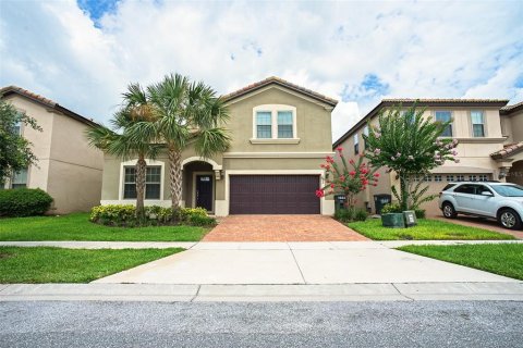 House in Kissimmee, Florida 8 bedrooms, 375.42 sq.m. № 2118461