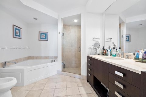 Condo in Sunny Isles Beach, Florida, 1 bedroom  № 1782005 - photo 6