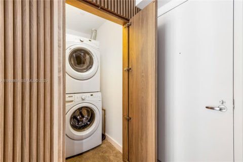 Copropriété à vendre à Miami, Floride: 1 chambre, 48.87 m2 № 1987507 - photo 13