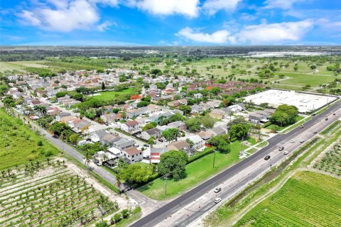 Villa ou maison à vendre à Miami, Floride: 4 chambres, 167.22 m2 № 1953334 - photo 16