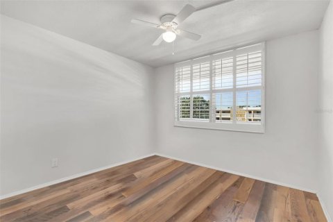 Condominio en alquiler en Saint Petersburg, Florida, 2 dormitorios, 96.15 m2 № 1430442 - foto 18
