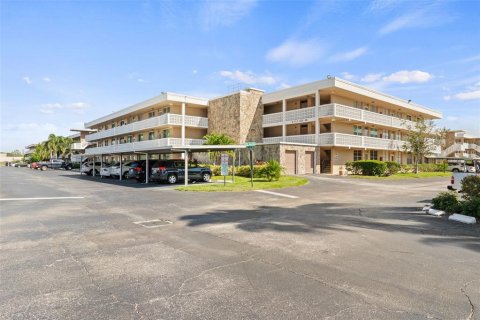 Condominio en alquiler en Saint Petersburg, Florida, 2 dormitorios, 96.15 m2 № 1430442 - foto 21