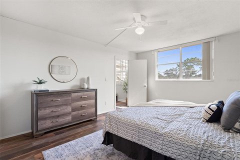 Condominio en alquiler en Saint Petersburg, Florida, 2 dormitorios, 96.15 m2 № 1430442 - foto 15