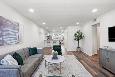 Condominio en alquiler en Saint Petersburg, Florida, 2 dormitorios, 96.15 m2 № 1430442 - foto 8