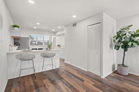 Condominio en alquiler en Saint Petersburg, Florida, 2 dormitorios, 96.15 m2 № 1430442 - foto 9