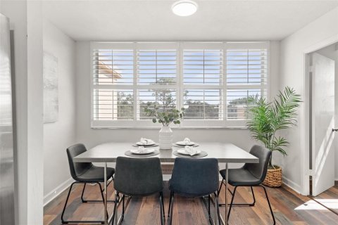 Condominio en alquiler en Saint Petersburg, Florida, 2 dormitorios, 96.15 m2 № 1430442 - foto 13