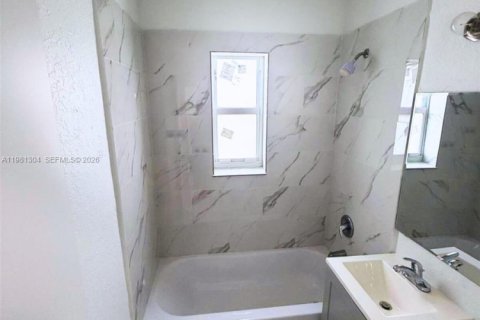 Купить кондоминиум в Майами, Флорида 3 спальни, 106.84м2, № 2044364 - фото 10