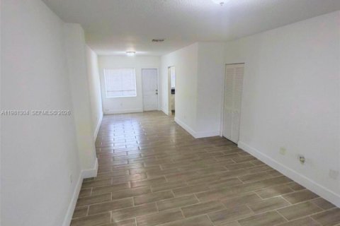 Купить кондоминиум в Майами, Флорида 3 спальни, 106.84м2, № 2044364 - фото 4