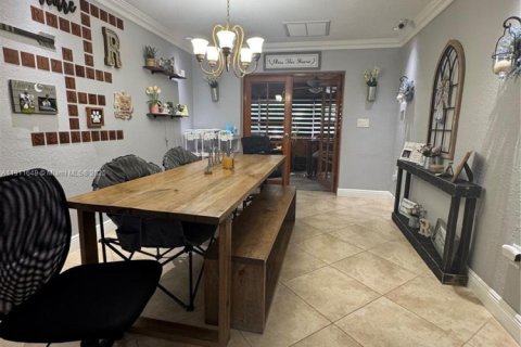 Снять в аренду виллу или дом в Майами, Флорида 4 спальни, 191.19м2, № 1967563 - фото 26