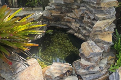 Снять в аренду виллу или дом в Майами, Флорида 4 спальни, 191.19м2, № 1967563 - фото 6