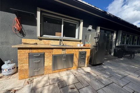 Снять в аренду виллу или дом в Майами, Флорида 4 спальни, 191.19м2, № 1967563 - фото 20