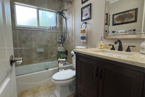 Снять в аренду виллу или дом в Майами, Флорида 4 спальни, 191.19м2, № 1967563 - фото 23