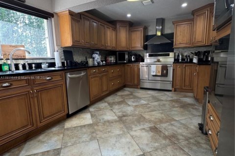 Снять в аренду виллу или дом в Майами, Флорида 4 спальни, 191.19м2, № 1967563 - фото 13